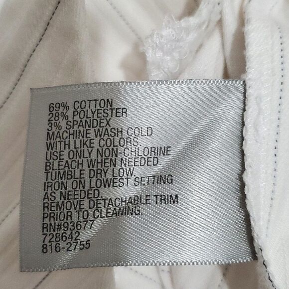 WORTHINGTON CAPRI PANTS, Sz 4, White with Black Strips - Picture 7 of 13